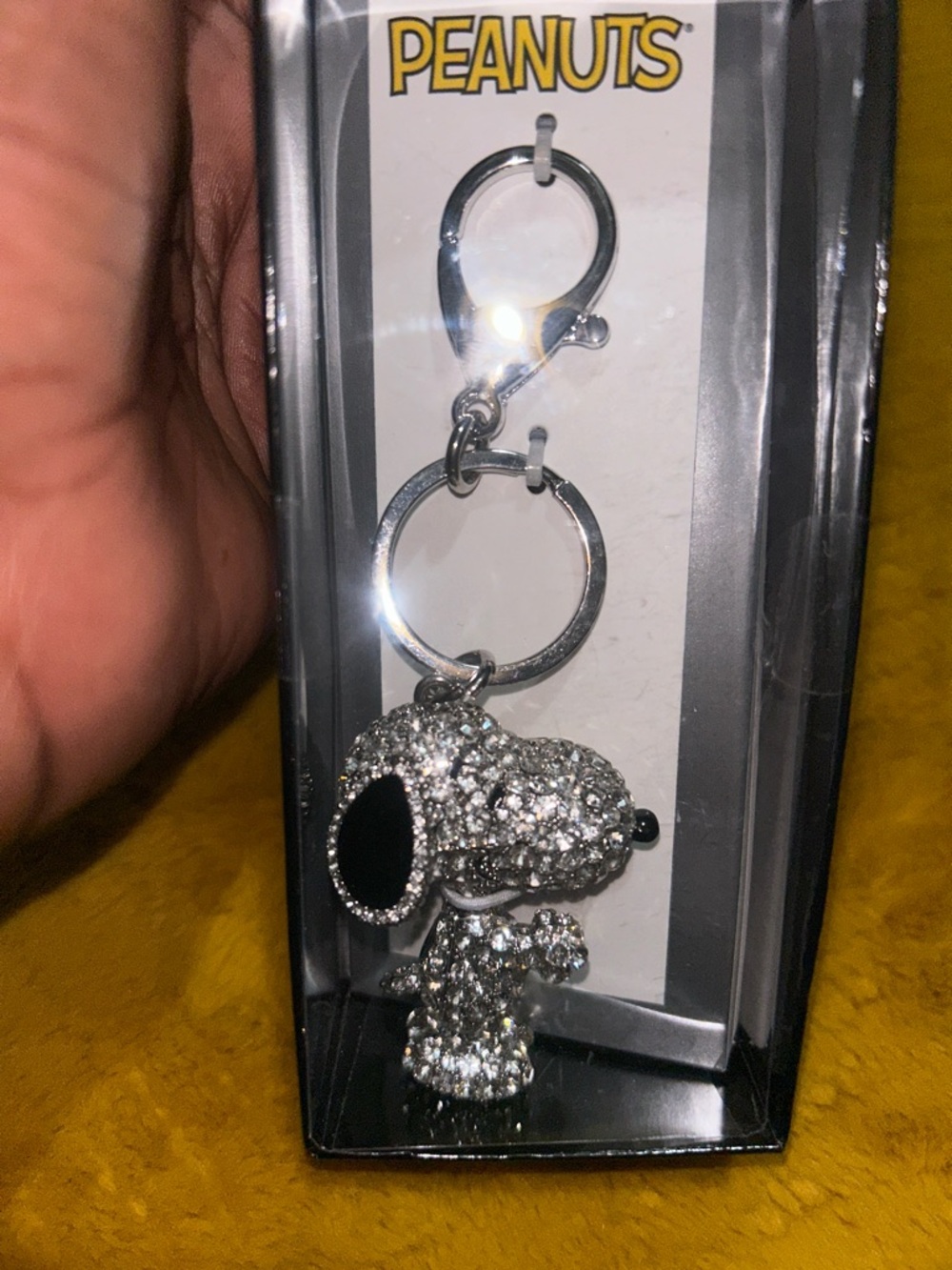 🎄Peanuts Sparkling Snoopy Keychain - Silver with Black Accents🎄 - Picture 2 of 3